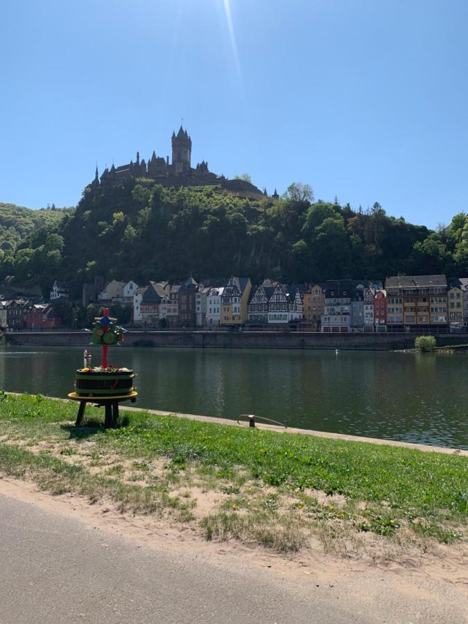 Hotel Und Gaestehaus Gute Quelle Cochem Esterno foto
